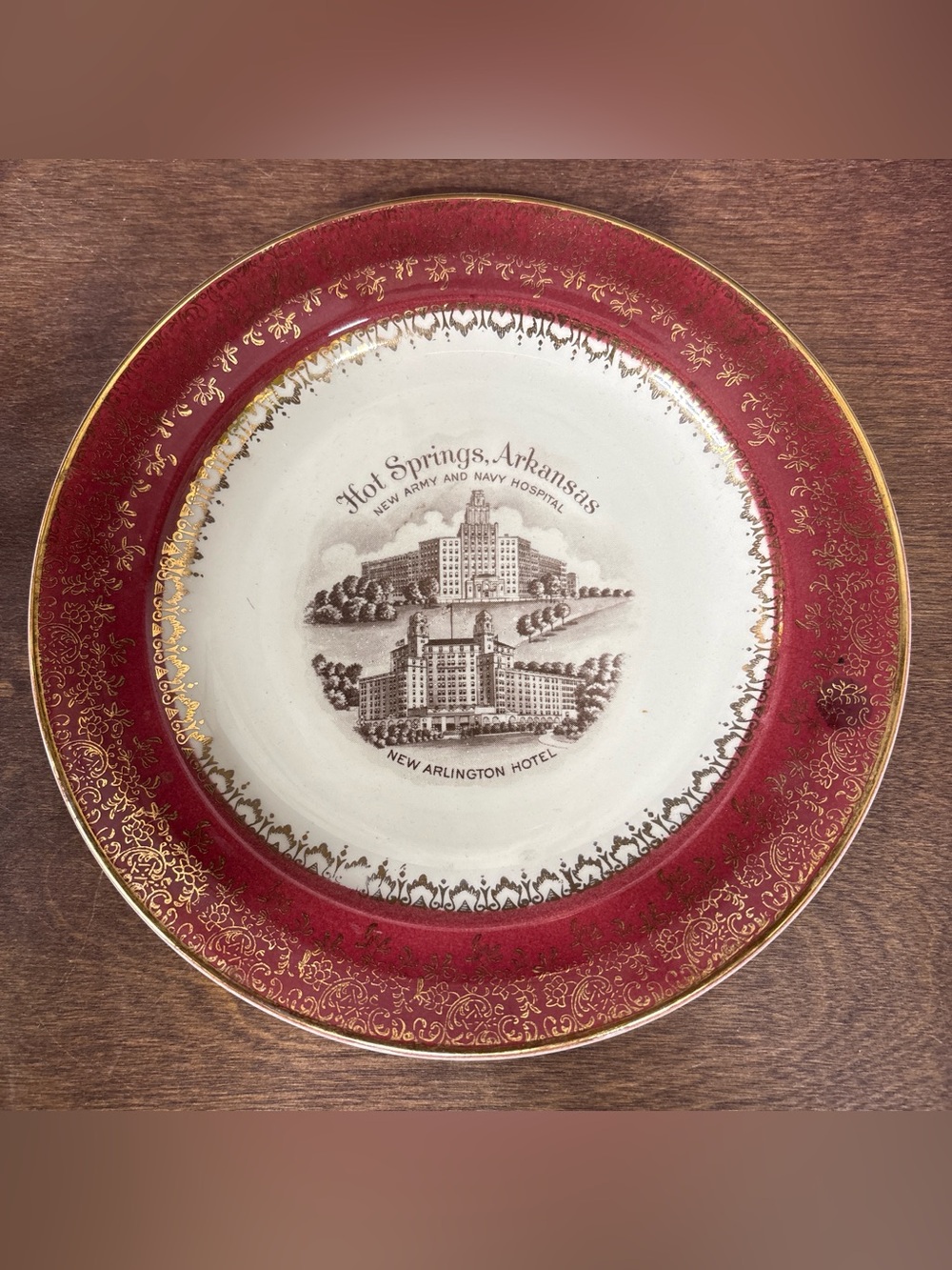 Views of America Series Hot Springs, Arkansas Decorative Plate - Red & Gold